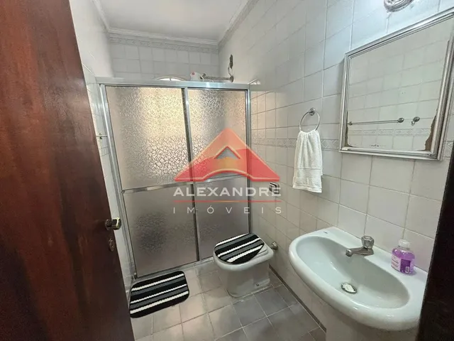 Casa com 138m² 4 quartos e 1 banheiro, à venda, no bairro Jardim Ismênia em São José Dos Campos