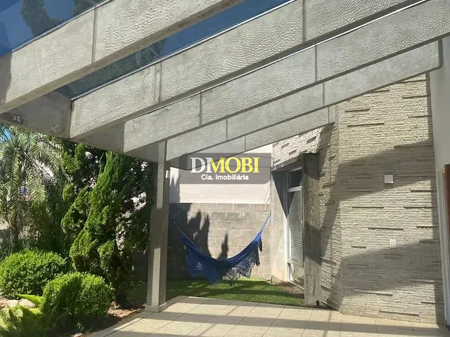 Casa com 308m² 2 quartos e 2 banheiros, à venda, no bairro Moradas do Sobrado em Gravataí
