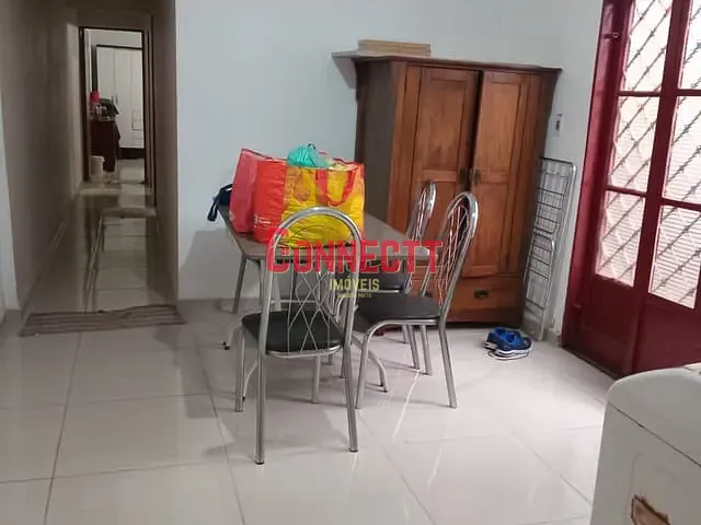 Casa com 242m² 2 quartos e 3 banheiros, à venda, no bairro Vila Hípica em Ribeirão Preto