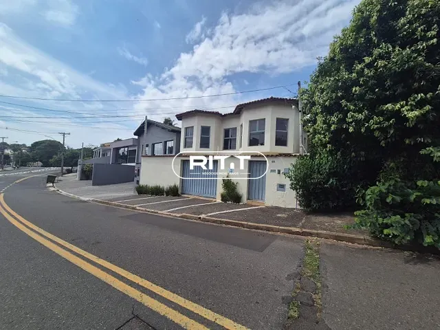Casa à venda, no bairro Jardim das Paineiras em Campinas