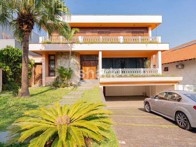 Casa com 555m² 4 quartos e 4 banheiros, à venda, no bairro Alphaville em Santana de Parnaíba