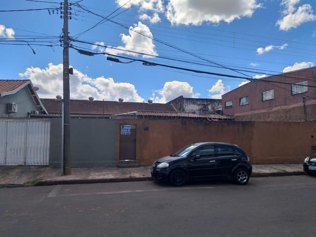 Foto do Casa - Edícula com 1 dormitório para alugar, 101 m² por R$ 500,00/mês - Parque das Américas - Uberaba/MG | ZUCATO IMOBILIARIA LTDA