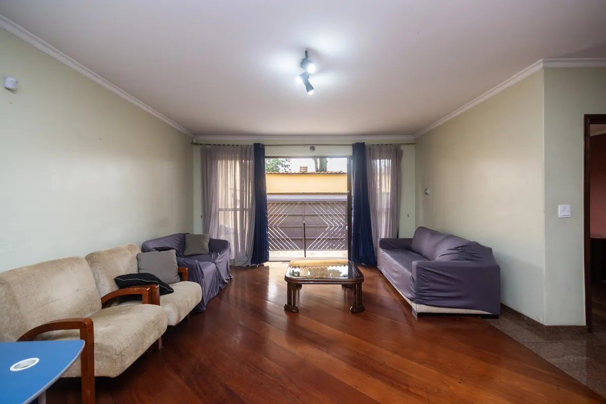 Casa para venda em Planalto Paulista com 4 quartos, sendo 2 suítes, 290m²