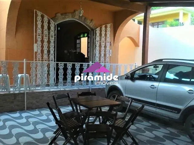 Casa com 170m² 3 quartos e 2 banheiros, à venda, no bairro São Francisco da Praia em São Sebastião