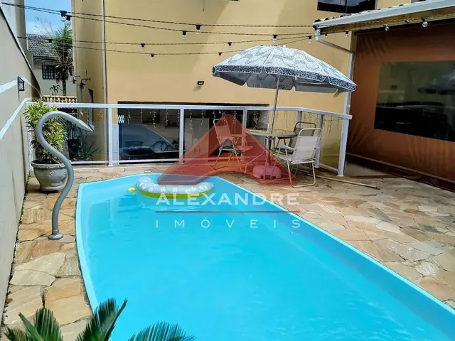 Casa com 10m² 4 quartos e 3 banheiros, à venda, no bairro Jardim Terras de São João em Jacareí