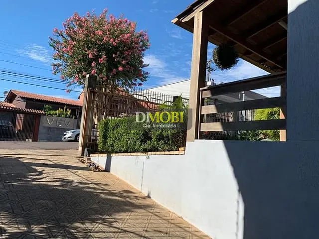 Casa com 350m² 3 quartos e 4 banheiros, para alugar, no bairro Centro em Gravataí