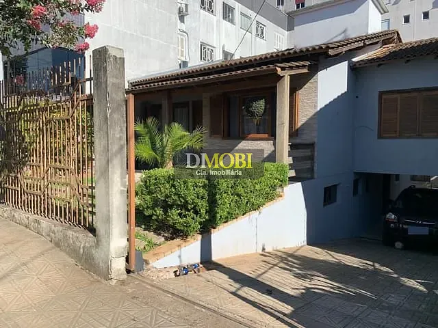 Casa com 350m² 3 quartos e 4 banheiros, para alugar, no bairro Centro em Gravataí