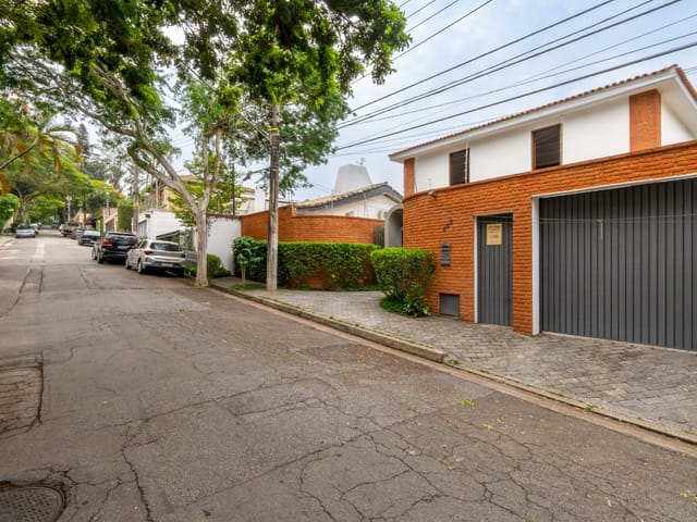 Casa com 428m² 4 quartos e 6 banheiros, à venda, no bairro Vila Morumbi em São Paulo
