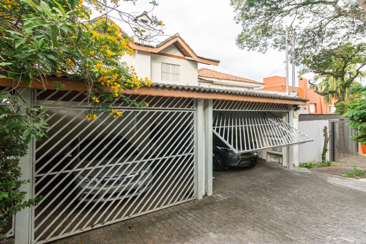 Casa para venda em Jardim Leonor com 5 quartos, sendo 5 suítes, 312m²