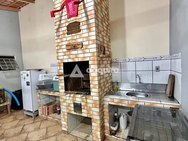 Casa com 230m² 3 quartos e 2 banheiros, à venda, no bairro Nova Rússia em Ponta Grossa