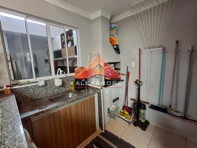 Casa com 10m² 2 quartos e 2 banheiros, à venda, no bairro Eugênio de Mello em São José Dos Campos