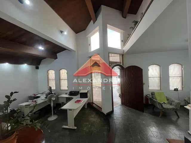 Casa com 10m² 4 quartos e 4 banheiros, à venda, no bairro Vila Betânia em São José Dos Campos