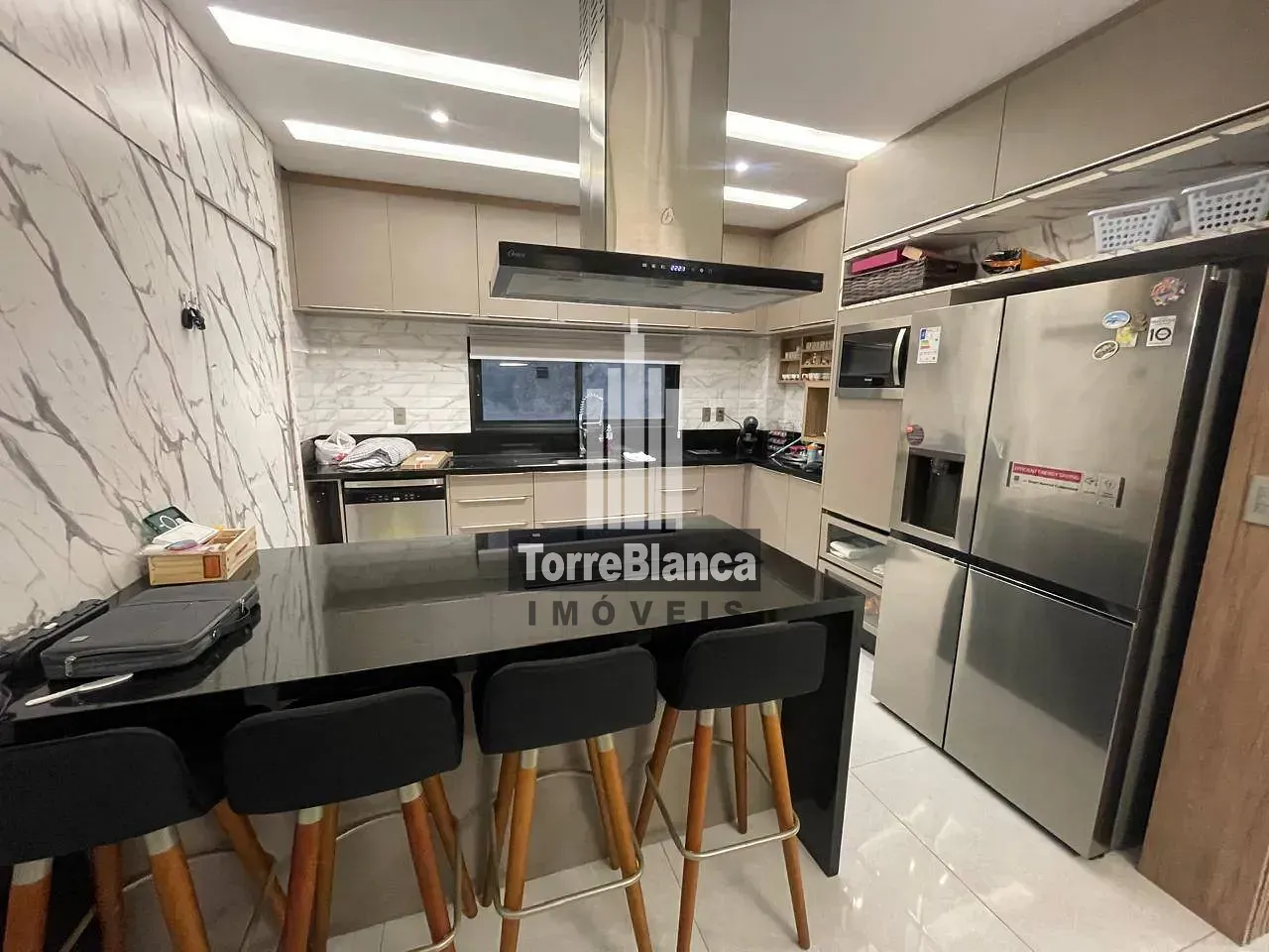 Casa, 4 quartos, 265 m² - Foto 9