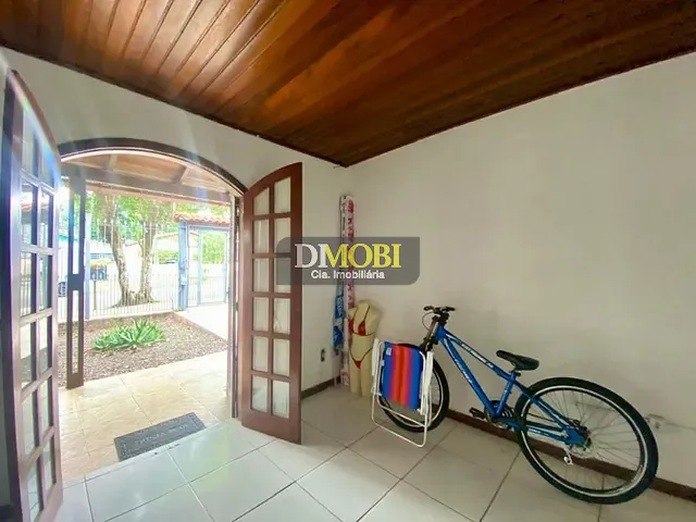 Casa com 300m² 3 quartos e 2 banheiros, à venda, no bairro Morada do Vale I em Gravataí