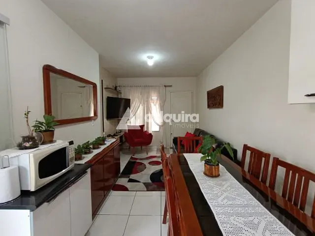 Casa com 46m² 2 quartos e 1 banheiro, à venda, no bairro Uvaranas em Ponta Grossa