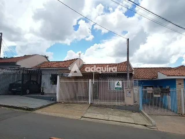 Casa com 46m² 2 quartos e 1 banheiro, à venda, no bairro Uvaranas em Ponta Grossa