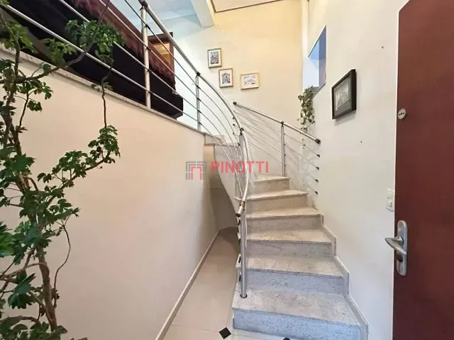 Casa 2 quartos e 4 banheiros, à venda, no bairro Jardim Hollywood em São Bernardo do Campo