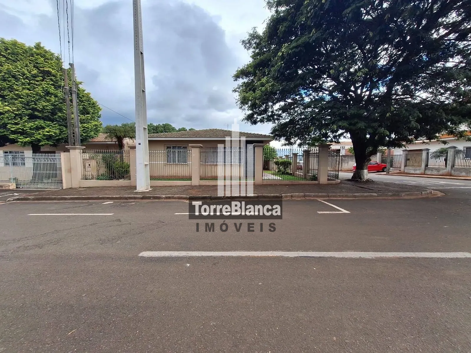 Casa, 4 quartos, 178 m² - Foto 1