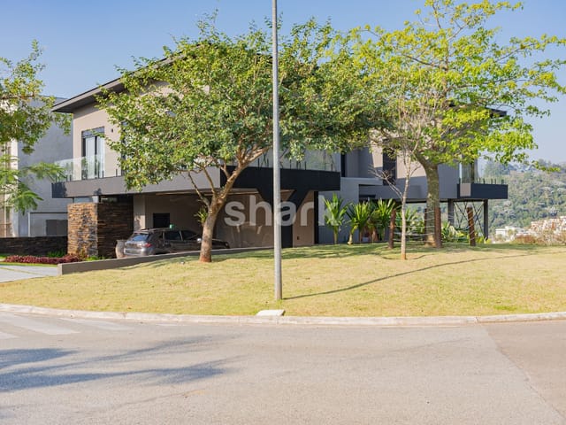 Casa com 525m² 5 quartos e 7 banheiros, à venda, no bairro Alphaville em Santana de Parnaíba