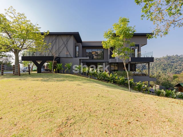 Casa com 525m² 5 quartos e 7 banheiros, à venda, no bairro Alphaville em Santana de Parnaíba