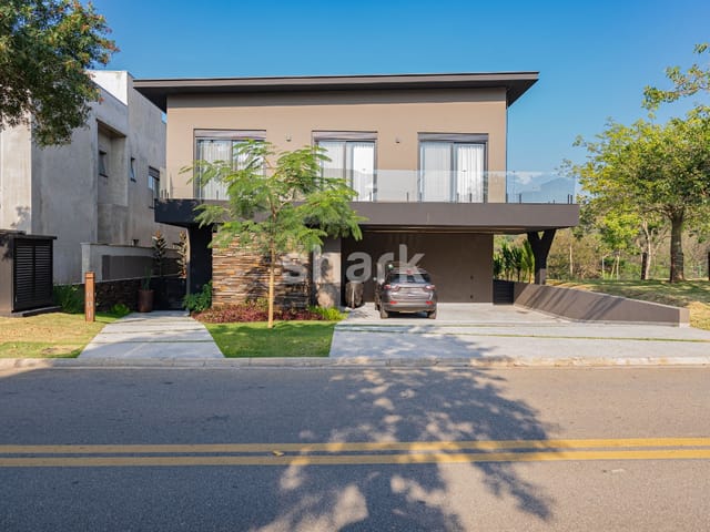 Casa com 525m² 5 quartos e 7 banheiros, à venda, no bairro Alphaville em Santana de Parnaíba