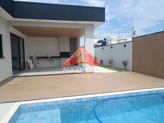 Casa com 10m² 3 quartos e 1 banheiro, à venda, no bairro Piedade em Caçapava