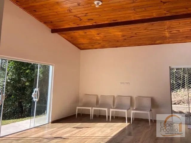 Casa com 728m² 2 quartos e 2 banheiros, à venda, no bairro San Fernando Valley em Atibaia