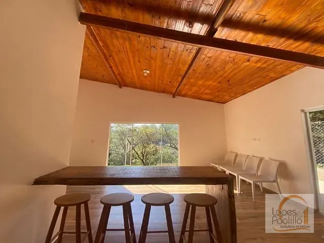 Casa com 728m² 2 quartos e 2 banheiros, à venda, no bairro San Fernando Valley em Atibaia