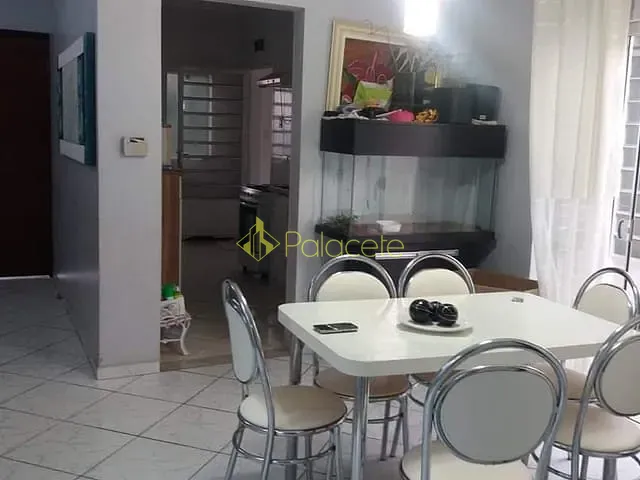 Casa com 200m² 3 quartos e 2 banheiros, à venda, no bairro Água Preta em Pindamonhangaba