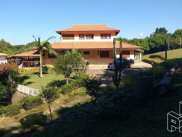 Casa com 17000m² 5 quartos e 6 banheiros, à venda, no bairro Jardim Josane em Sorocaba