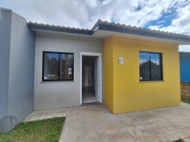 Locação - Casa com 2 quartos, Terrenos nos fundos, Condomínio Viva Princesa, Uvaranas.