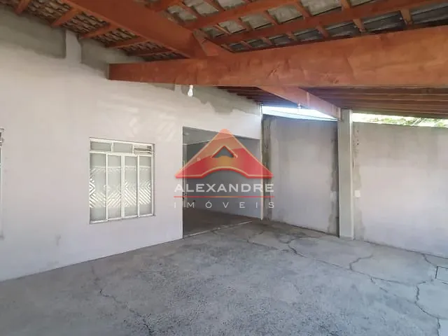 Casa com 300m² 4 quartos e 3 banheiros, à venda, no bairro Vila Industrial em São José dos Campos