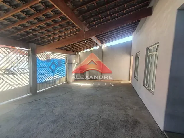 Casa com 300m² 4 quartos e 3 banheiros, à venda, no bairro Vila Industrial em São José dos Campos