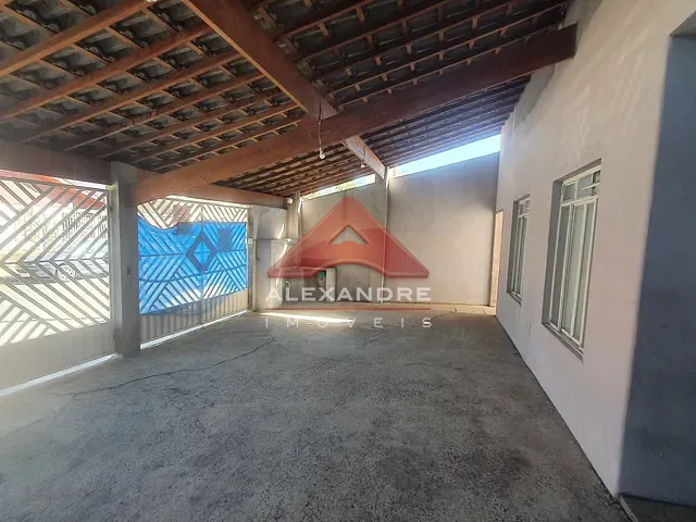 Casa com 300m² 4 quartos e 3 banheiros, à venda, no bairro Vila Industrial em São José dos Campos