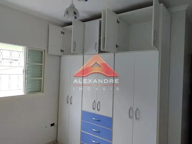 Casa com 10m² 4 quartos e 1 banheiro, à venda, no bairro Jardim Del Rey em São José Dos Campos