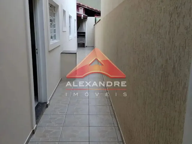 Casa com 10m² 4 quartos e 1 banheiro, à venda, no bairro Jardim Del Rey em São José Dos Campos