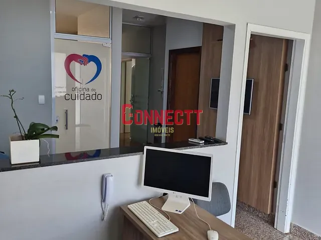 Casa com 263m², para alugar, no bairro Vila Seixas em Ribeirão Preto
