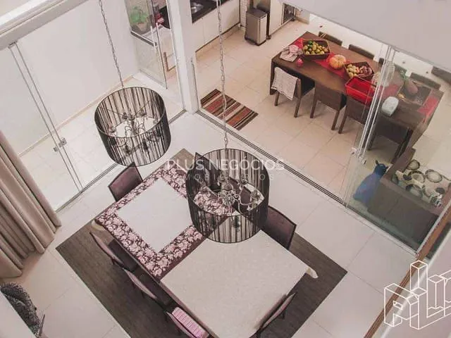 Casa com 300m² 3 quartos e 5 banheiros, à venda, no bairro Jardim Residencial Mont Blanc em Sorocaba