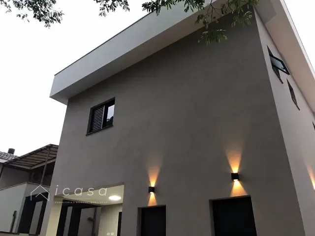 Casa com 250m² 3 quartos e 4 banheiros, à venda, no bairro Jardim Santa Maria em Jacareí
