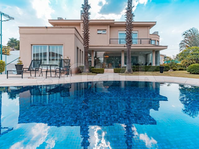 Casa com 1800m² 5 quartos e 9 banheiros, à venda, no bairro Alphaville Residencial Zero em Barueri