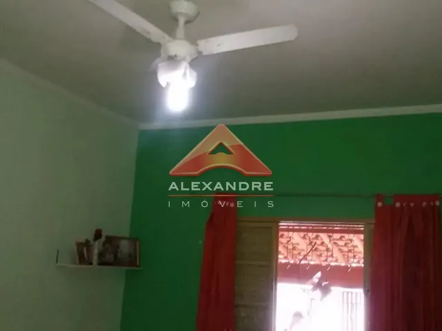 Casa com 150m² 2 quartos e 1 banheiro, à venda, no bairro Jardim Americano em São José Dos Campos
