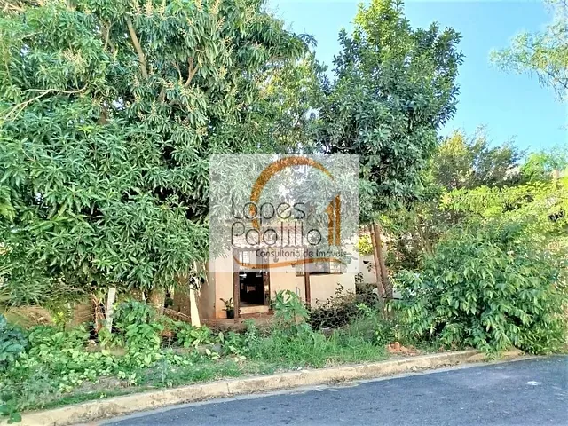 Casa com 405m² 4 quartos e 2 banheiros, à venda, no bairro Jardim América em Atibaia