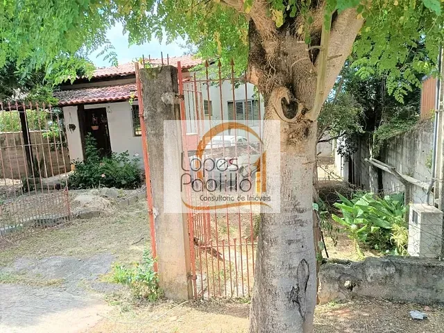 Casa com 405m² 4 quartos e 2 banheiros, à venda, no bairro Jardim América em Atibaia
