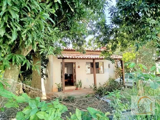 Casa com 405m² 4 quartos e 2 banheiros, à venda, no bairro Jardim América em Atibaia