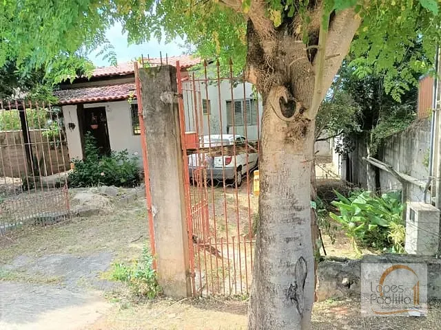Casa com 405m² 4 quartos e 2 banheiros, à venda, no bairro Jardim América em Atibaia
