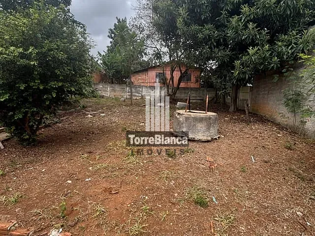 Casa com 462m² 2 quartos e 1 banheiro, à venda, no bairro Chapada em Ponta Grossa