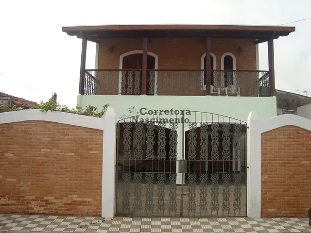 Casa com 250m² 4 quartos e 2 banheiros, à venda, no bairro Jardim São José em Jacareí