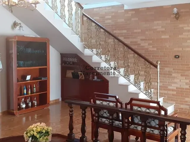 Casa com 250m² 4 quartos e 2 banheiros, à venda, no bairro Jardim São José em Jacareí