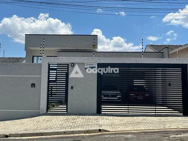Casa com 282m² 3 quartos e 2 banheiros, à venda, no bairro Uvaranas em Ponta Grossa