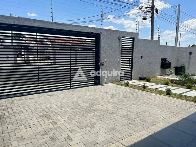 Casa com 282m² 3 quartos e 2 banheiros, à venda, no bairro Uvaranas em Ponta Grossa